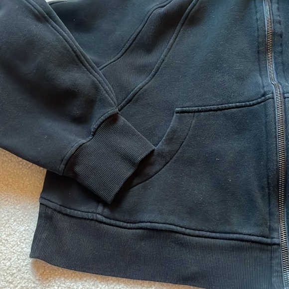 Lululemon cropped scuba hoodie - Picture 3 of 4
